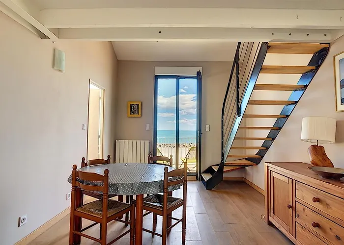 Mezzanine Sur Plage, Renove, Wifi Inclus - Fr-1-715-32 *